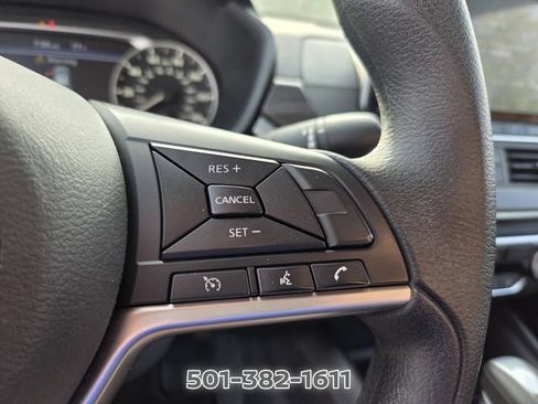 Used 2025 Nissan Altima 2.5 SV FWD image 26