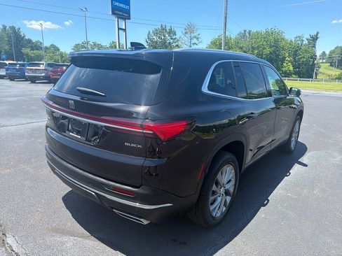 Used 2026 Buick Enclave Preferred AWD/4WD image 10