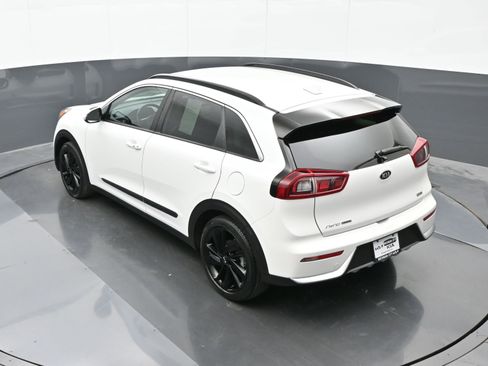 Used 2019 Kia Niro S Touring image 34