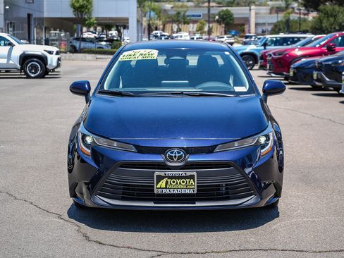 Used 2024 Toyota Corolla LE FWD image 2