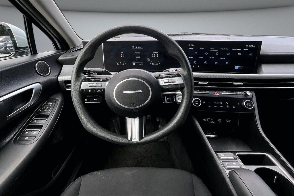 Used 2025 Hyundai Sonata SEL FWD image 8