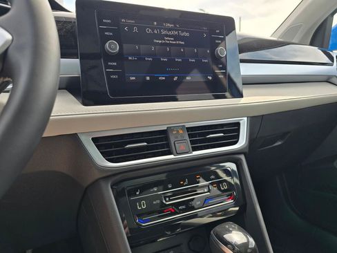 New 2026 Volkswagen Taos SE AWD/4WD image 27