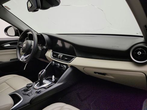 Used 2020 Alfa Romeo Giulia AWD w/ Quick Order Package 22J Sport image 20