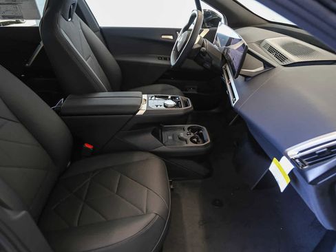 Used 2025 BMW iX xDrive50 w/ Premium Package image 16