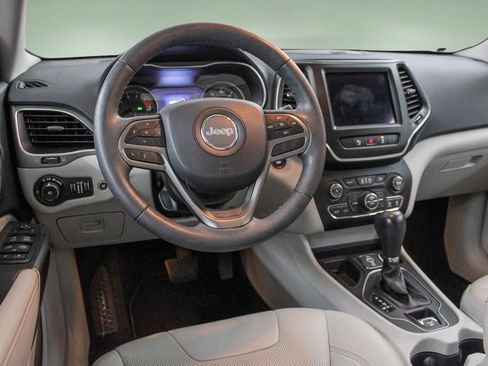 Used 2021 Jeep Cherokee Latitude Lux w/ Sun & Sound Group FWD image 19