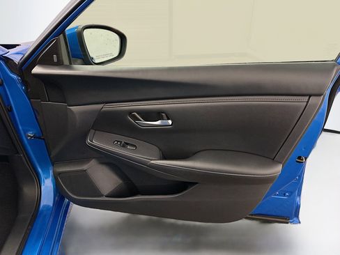 Used 2024 Nissan Sentra SV image 32