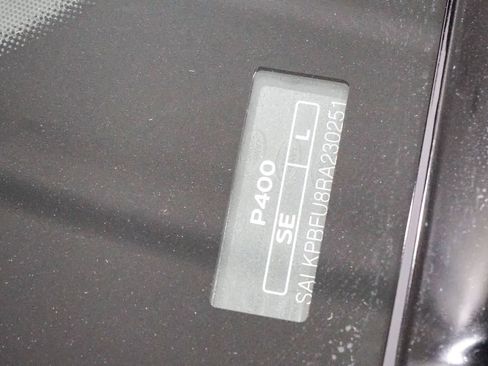 Used 2024 Land Rover Range Rover Long Wheelbase SE image 30