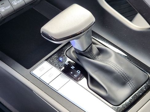 Certified 2023 Hyundai Elantra SEL image 12