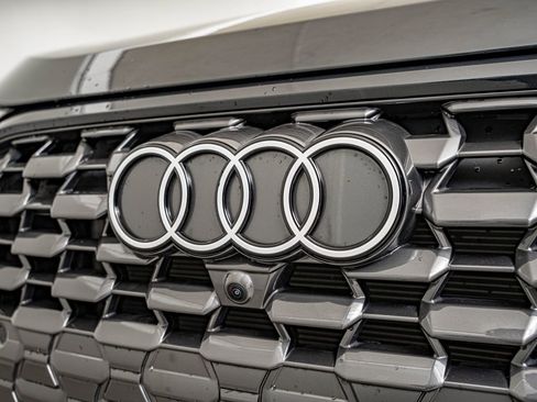 Certified 2025 Audi Q5 Premium w/ Convenience Package AWD/4WD image 12
