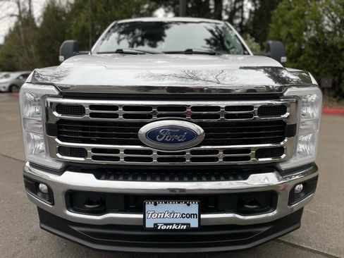 Used 2024 Ford F350 XLT w/ FX4 Off-Road Package image 8