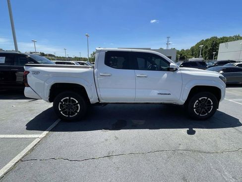 Used 2024 Toyota Tacoma TRD Sport RWD image 25