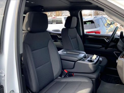 Used 2024 GMC Sierra 1500 Elevation image 8