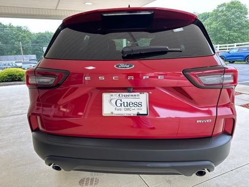 Used 2025 Ford Escape ST-Line w/ Cold Weather Package AWD/4WD image 8