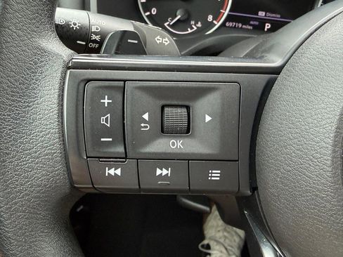 Used 2023 Nissan Rogue S AWD/4WD image 17