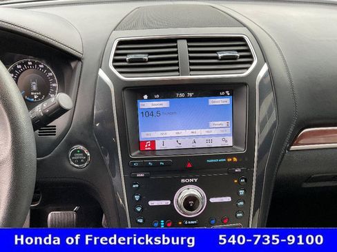 Used 2019 Ford Explorer Platinum AWD/4WD image 37