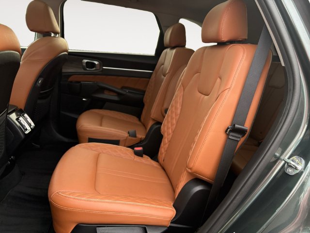 Certified 2022 Kia Sorento SX Prestige w/ Rust Color Package AWD/4WD image 2