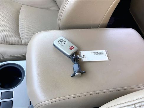 Used 2014 Toyota 4Runner Limited RWD image 14