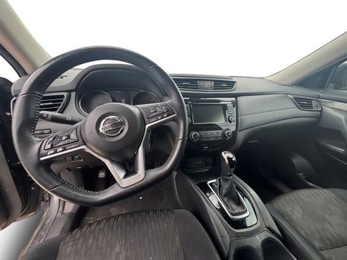 Used 2019 Nissan Rogue S w/ Special Edition Package FWD image 10