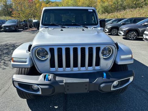 Used 2023 Jeep Wrangler Unlimited Sahara image 8