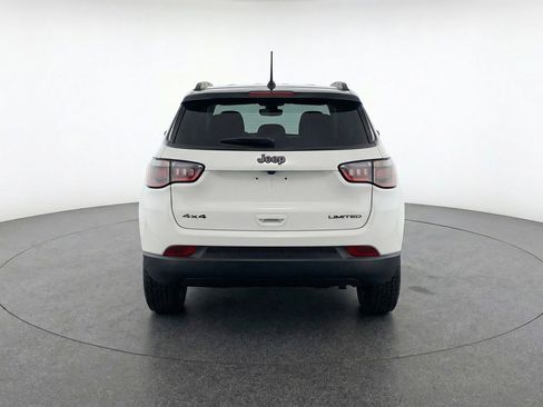 Used 2025 Jeep Compass Trailhawk image 7