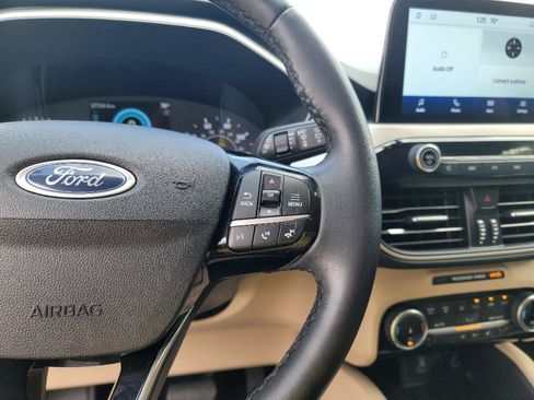 Used 2022 Ford Escape SEL FWD image 16