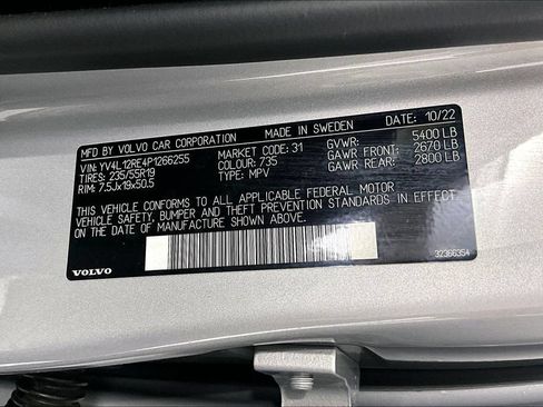 Used 2023 Volvo XC60 B5 Plus AWD/4WD image 32