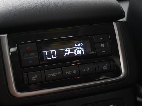 Used 2023 Subaru Ascent Touring AWD/4WD image 21