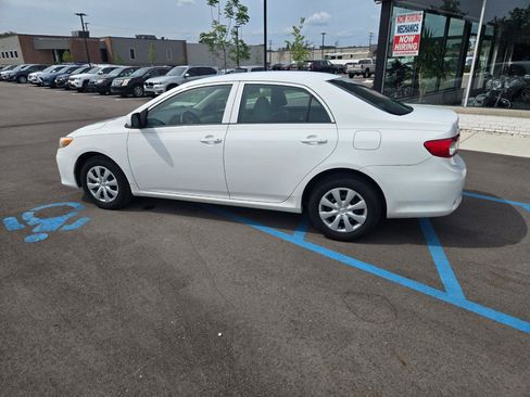 Used 2013 Toyota Corolla L FWD image 8