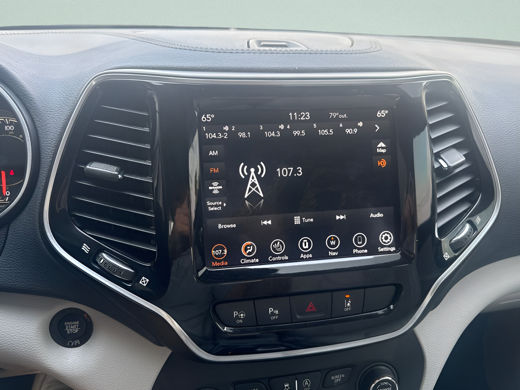 Certified 2022 Jeep Cherokee Limited w/ Elite Package AWD/4WD image 20