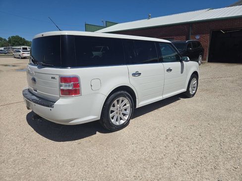 Used 2009 Ford Flex SEL FWD image 3