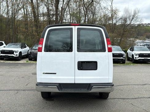 Used 2024 Chevrolet Express 2500 w/ Driver Convenience Package RWD image 7