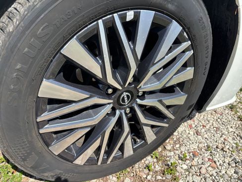 Used 2025 Nissan Altima 2.5 SV image 31