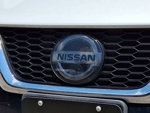 Used 2020 Nissan Versa SV FWD image 28