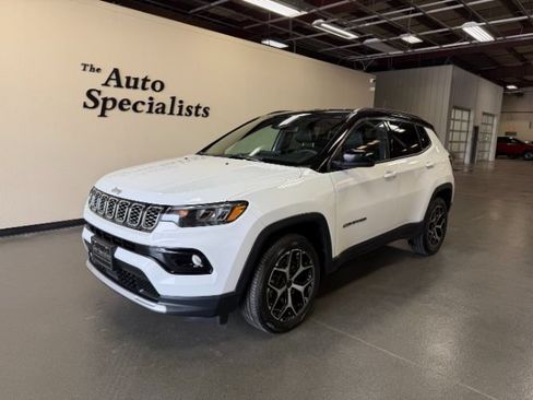 Used 2025 Jeep Compass Limited AWD/4WD image 1