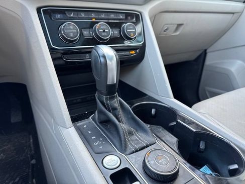Certified 2023 Volkswagen Atlas SE w/ Panoramic Sunroof Package AWD/4WD image 15