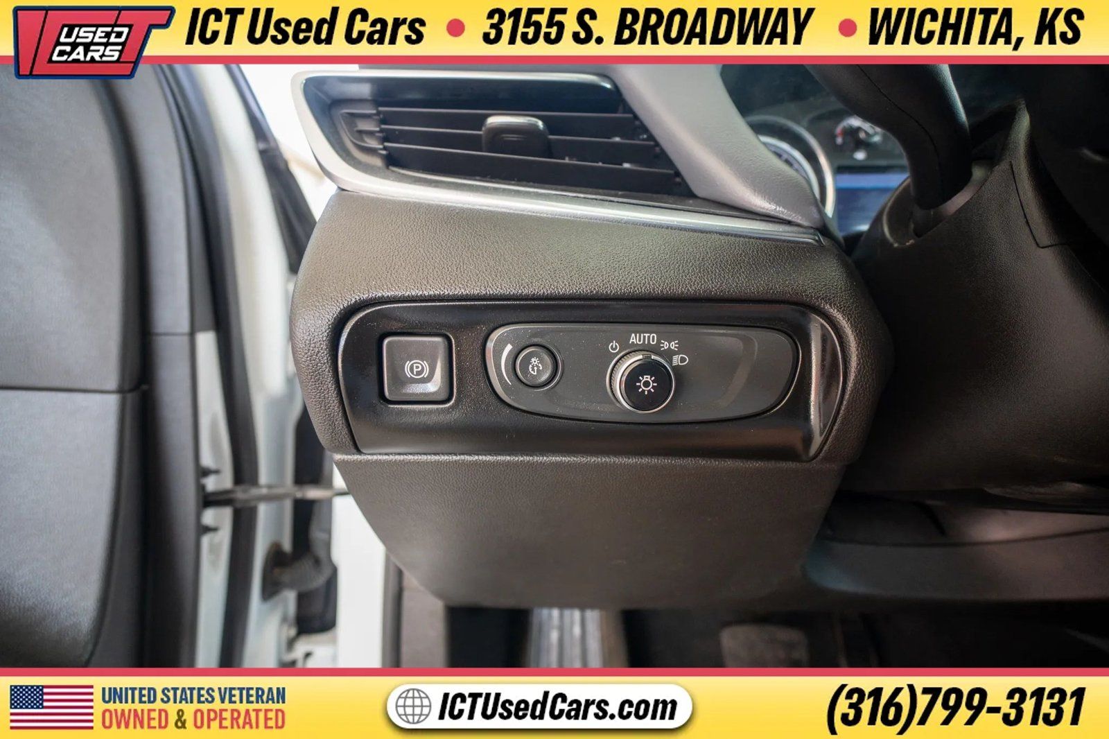 Used 2021 Buick Enclave Essence FWD image 18