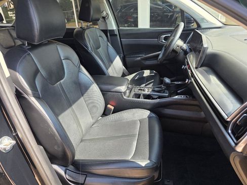 Used 2025 Kia Sorento S w/ Panoramic Sunroof Package FWD image 21