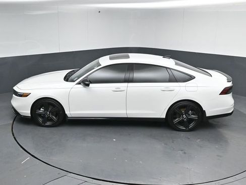 Used 2025 Honda Accord Sport image 46