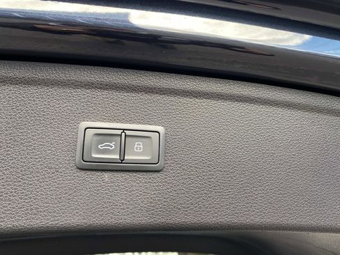 Used 2018 Audi Q5 2.0T Premium Plus w/ Premium Plus Package AWD/4WD image 6