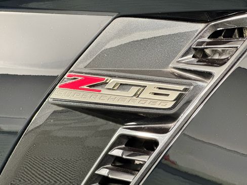 Used 2019 Chevrolet Corvette Z06 RWD image 40