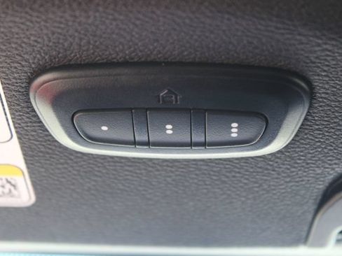 Used 2024 Jeep Wrangler Unlimited Sahara AWD/4WD image 32