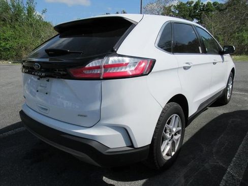 Used 2024 Ford Edge SEL image 4