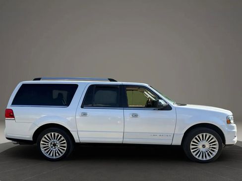 Used 2016 Lincoln Navigator L Reserve image 8