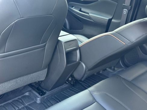 Used 2025 Buick Envista Avenir FWD image 24