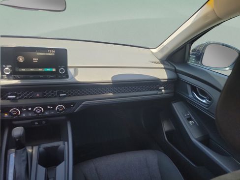 Used 2023 Honda Accord EX image 7