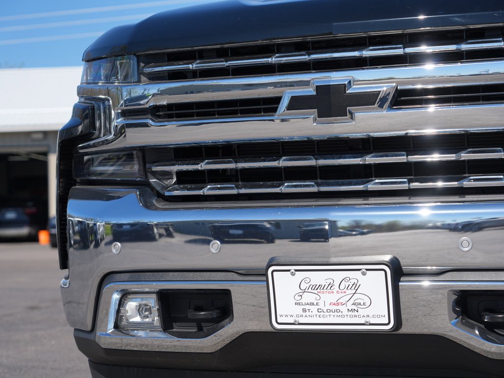 Used 2021 Chevrolet Silverado 1500 LTZ AWD/4WD image 9