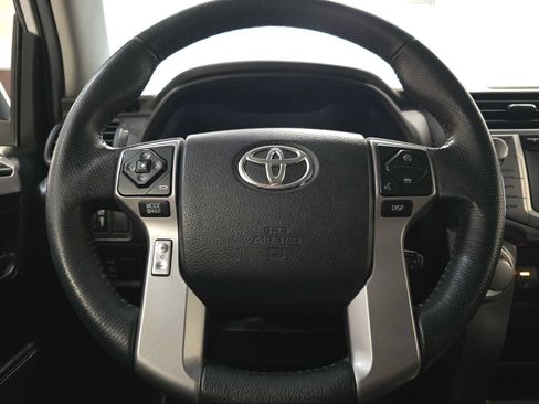 Used 2019 Toyota 4Runner SR5 Premium AWD/4WD image 11