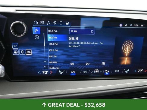 Used 2024 Chevrolet Traverse LT FWD image 36