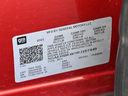 Used 2024 Buick Enclave Essence w/ Sport Touring Edition image 18