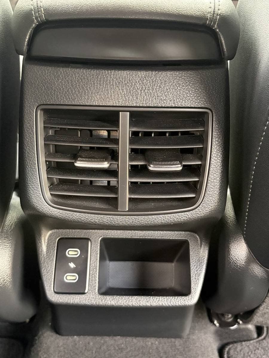 Used 2025 Kia Seltos EX FWD image 19
